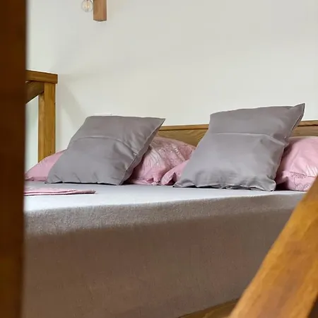 Provence New Apartman Rednek