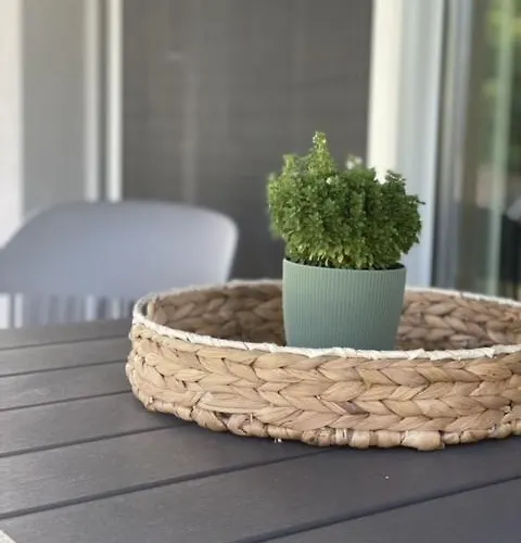 Provence New Apartman Rednek