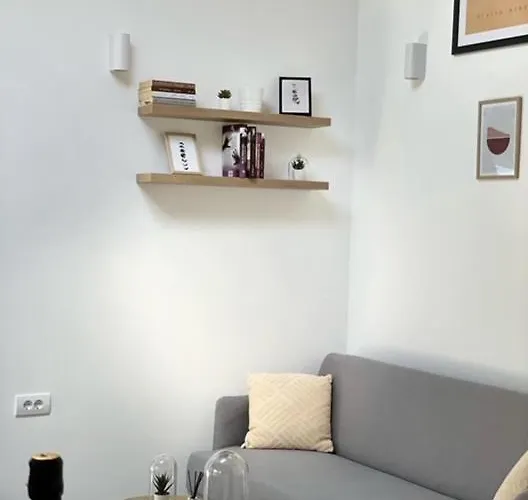 Provence New Apartman *